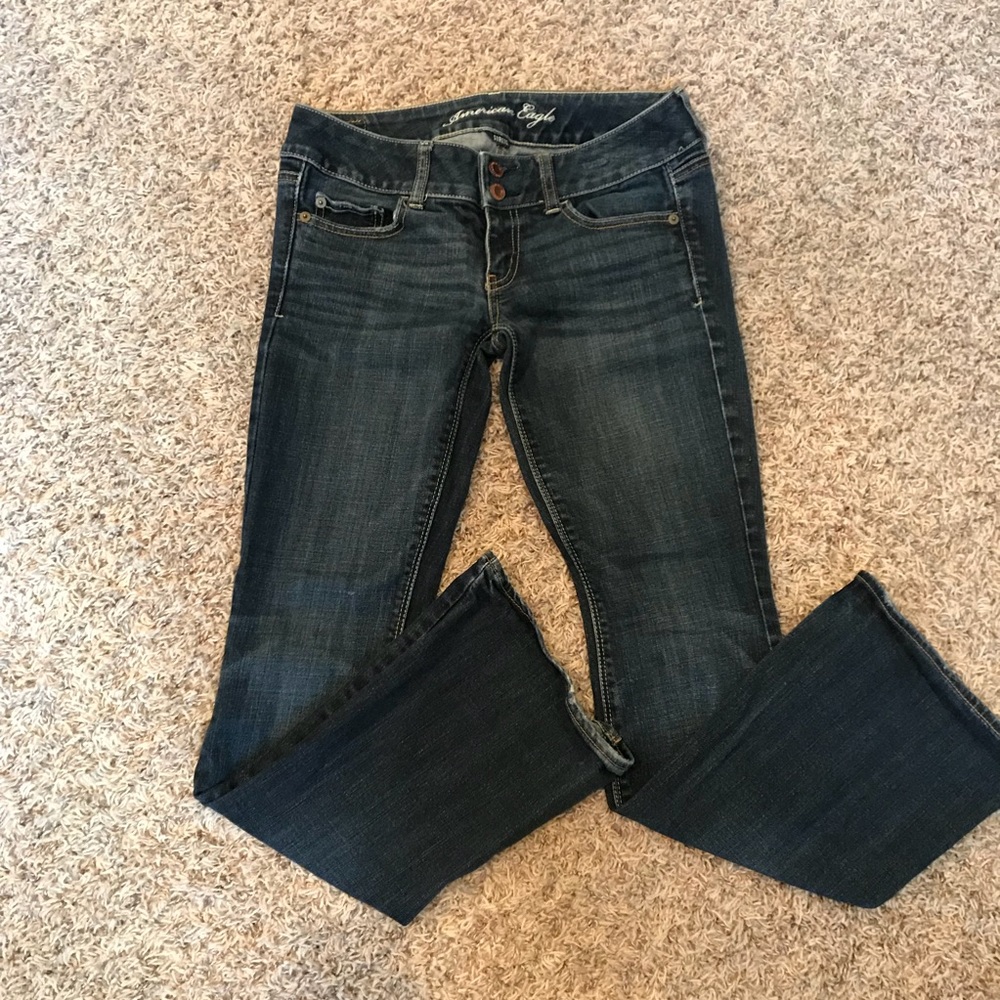 American Eagle “artist” dark blue jeans